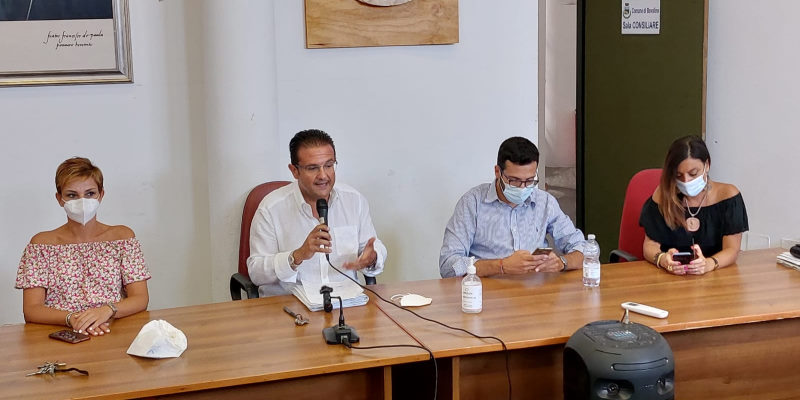 Bovalino, Locride Ambiente riduce i servizi il Comune cerca una nuova azienda