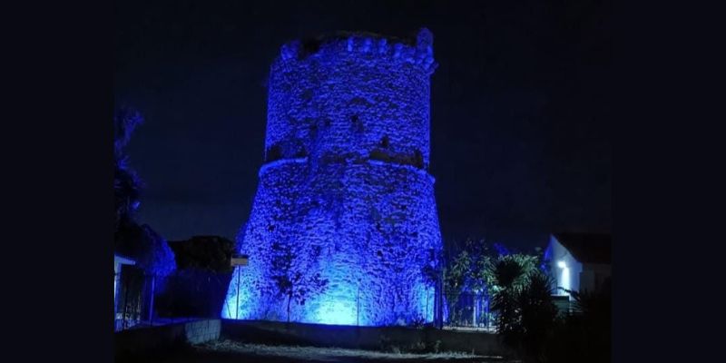 Marina di Gioiosa Ionica si illumina di blu per la Giornata Mondiale della Fibrosi Cistica