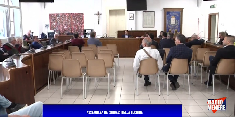 https://www.radiovenere.net:443/UserFiles/Articoli/1ARTICOLI-NUOVA/SIDERNO/assemblea-sindaci-locride
