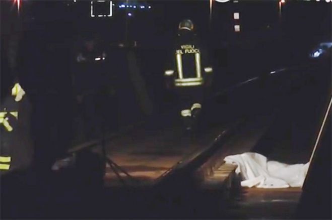 Selfie mortale a Soverato, treno travolge un tredicenne (video)