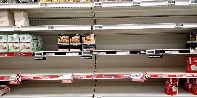 Protesta Tir, mancano rifornimenti, scaffali vuoti nei supermercati in Calabria