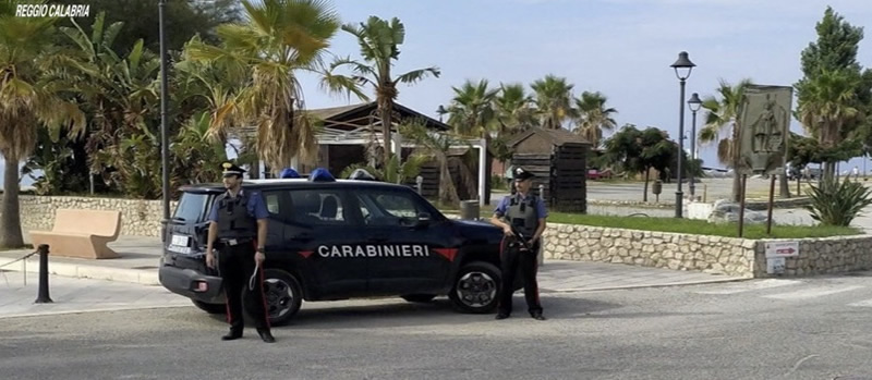 https://www.radiovenere.net:443/UserFiles/Articoli/forze_dell-ordine/carabinieri-caulonia