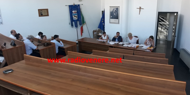 https://www.radiovenere.net:443/UserFiles/Articoli/politica/consigliocomunale-del-31-7