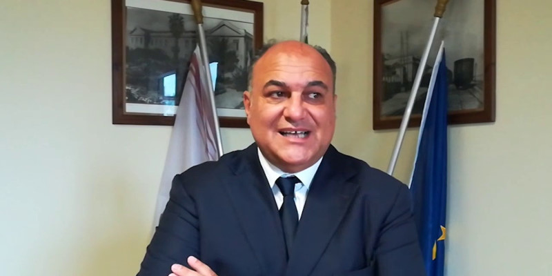Calabria "zona rossa": Il Sindaco di Locri Giovanni Calabrese "servono provvedimenti urgenti per l'ospedale"