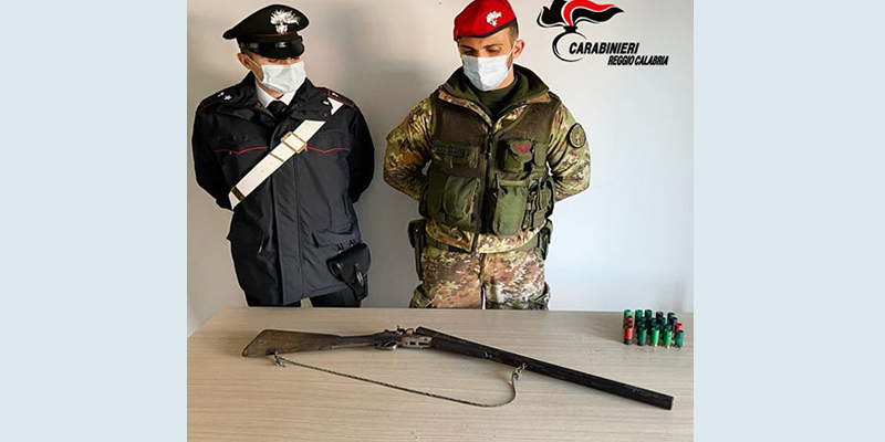 Ciminà (RC) Carabinieri ritrovano armi e munizioni in un terreno demaniale