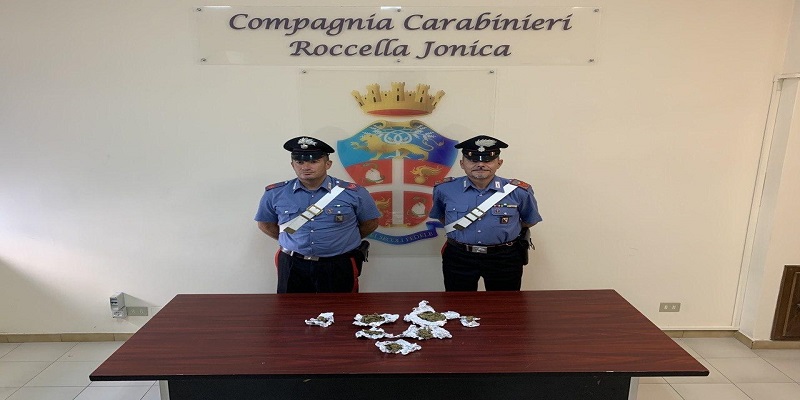 Trovati In Possesso Di Marijuana, 2 Arresti A Roccella Jonica