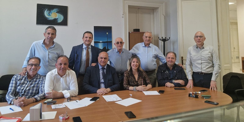 https://www.radiovenere.net:443/UserFiles/Articoli/1ARTICOLI-NUOVA/SIDERNO/comitato-sindaci-locride-30-maggio-25