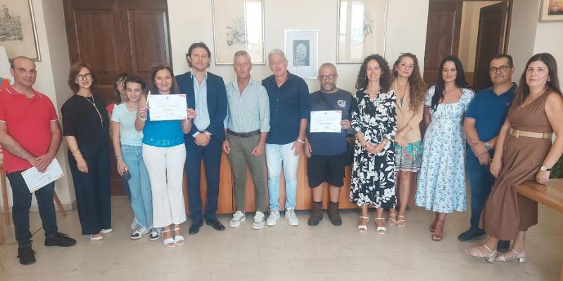Corsi serali all'Ipa: il comune festeggia i 13 diplomati