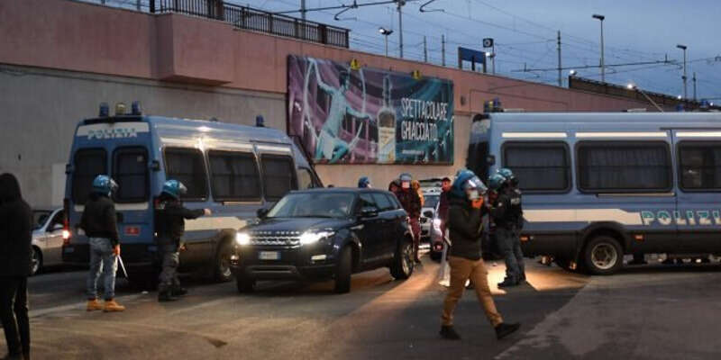 Trasferimento in hotel per le persone bloccate a Villa San Giovanni: Falcomatà "ci opporremo"