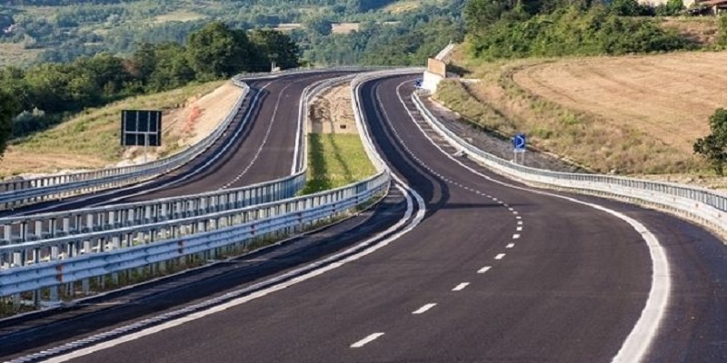 Il Governo e il Commissario straordinario per la statale 106 ignorano la Calabria che lunedì si riunisce in Consiglio Regionale