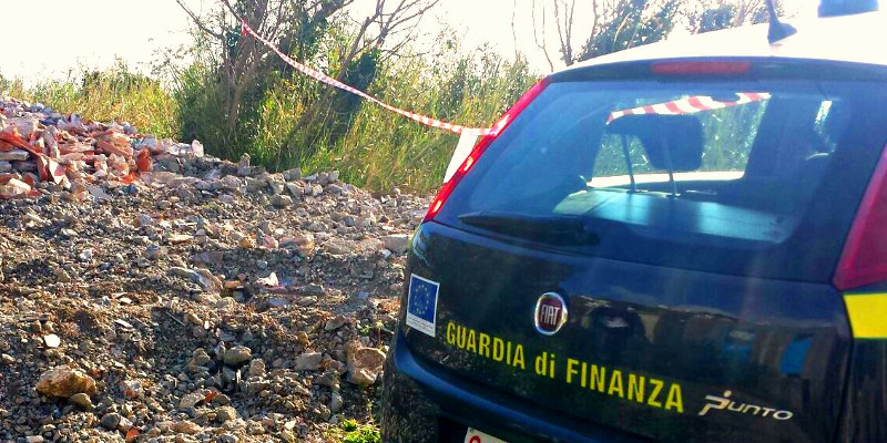 GDF. Scoperta e sequestrata una discarica di rifiuti speciali