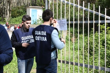 Caulonia - Guardia Costiera sequestra chiosco-bar sul lungomare 