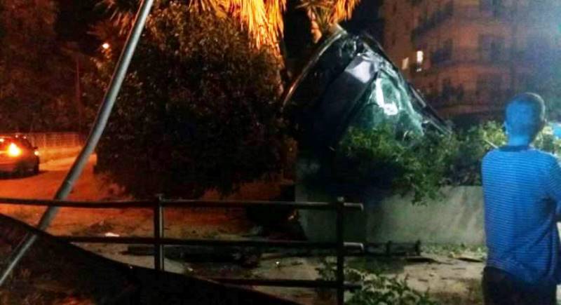 Auto sbanda tra Roccella e Caulonia, feriti 5 ragazzi di Bovalino