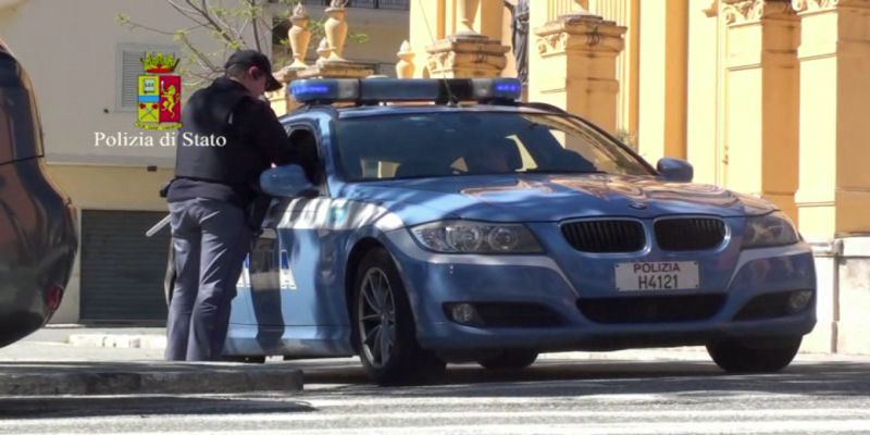 Falsa attestazione a Pubblico Ufficiale. 2 arresti