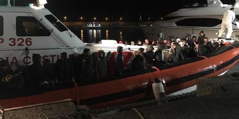 Roccella Jonica: arrestati da Polizia di Stato e GdF i 3 scafisti dello sbarco del 3 marzo scorso