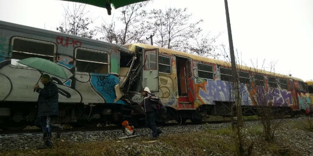 Catanzaro, scontro tra due treni, Il racconto dei passeggeri: "Siamo volati dai sedili"