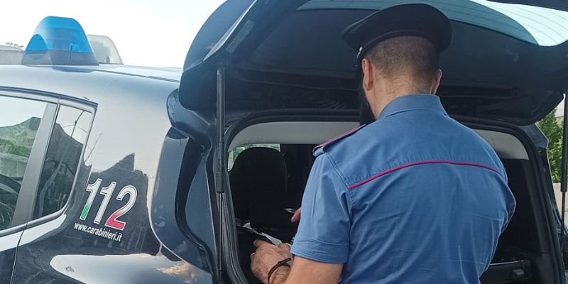 Furto di energia elettrica per quasi 9mila euro: denunciati due uomini