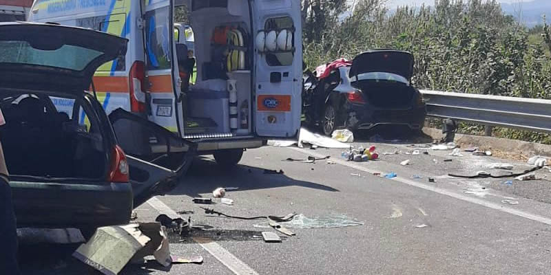 Sibari, gravissimo incidente sulla SS106. Due morti ed un ferito grave