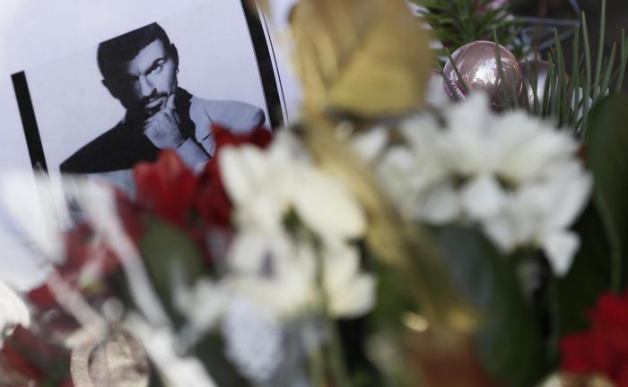 L'addio a George Michael, musica ancora in lutto