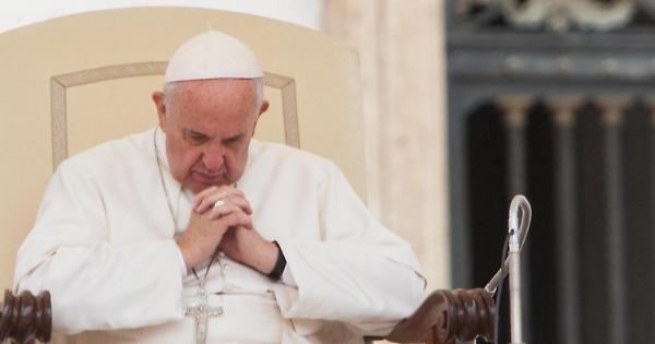 Papa Francesco telefona a casa di un ragazzo calabrese e prega per la sua famiglia