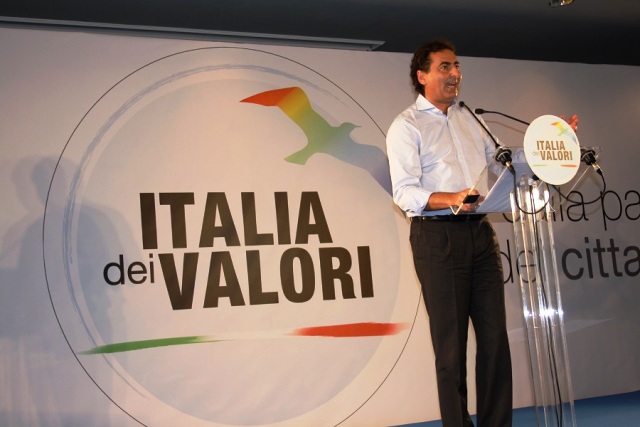 Ignazio Messina (IDV): “Il Ministro Galletti dia attenzione alla situazione di emergenza rifiuti in Calabria”