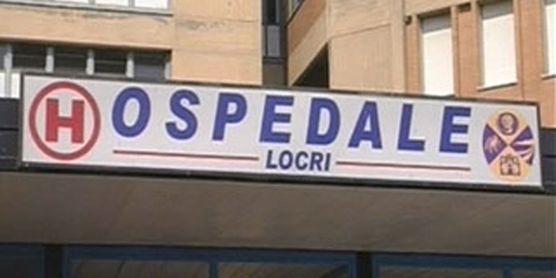 Ospedale di Locri, ascensori bloccati in gravi condizioni un paziente