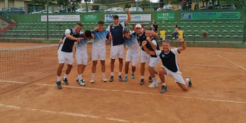 Il Tennis Club di Locri vince il titolo di "Serie C" e punta al salto di categoria!