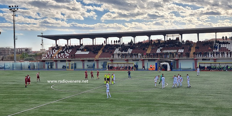 Locri-Siracusa 1-3. Amaranto in polemica per le decisioni di gara