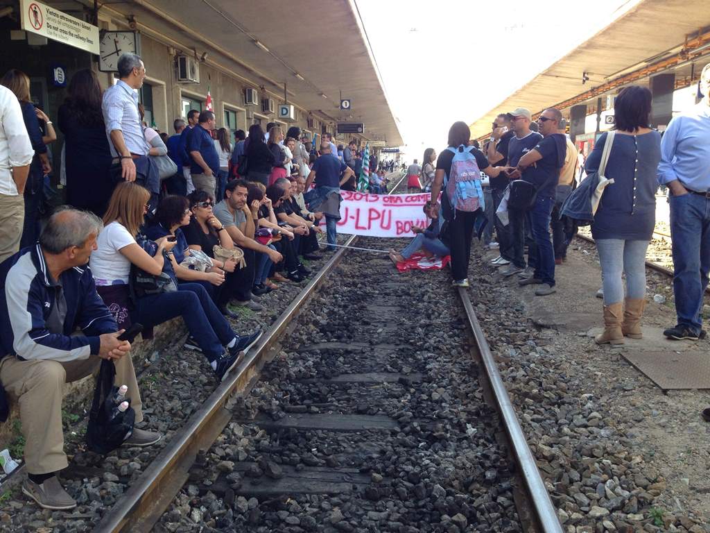 LSU-LPU. Bloccato aeroporto di Lamezia e tutta la Regione potrebbe essere sotto assedio